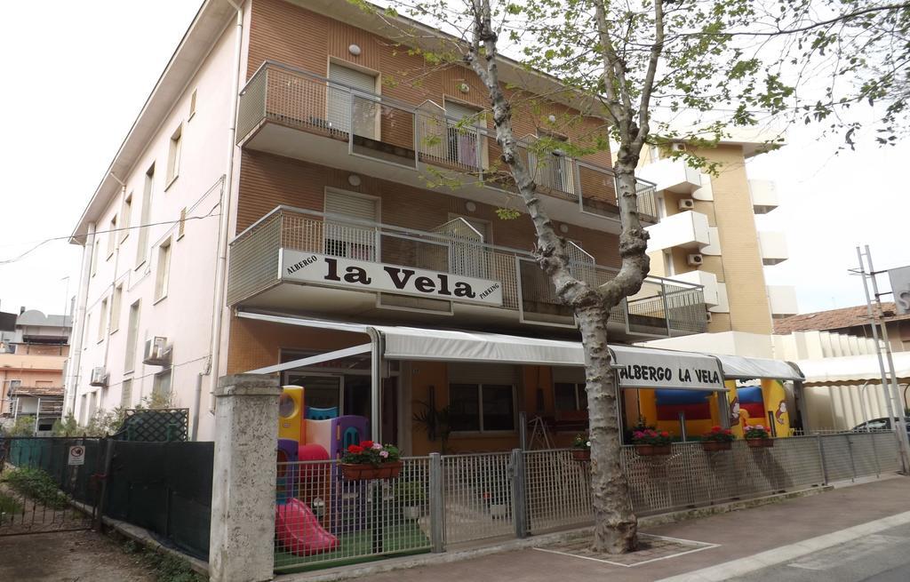 Hotel La Vela 벨레지아아지마리나 외부 사진